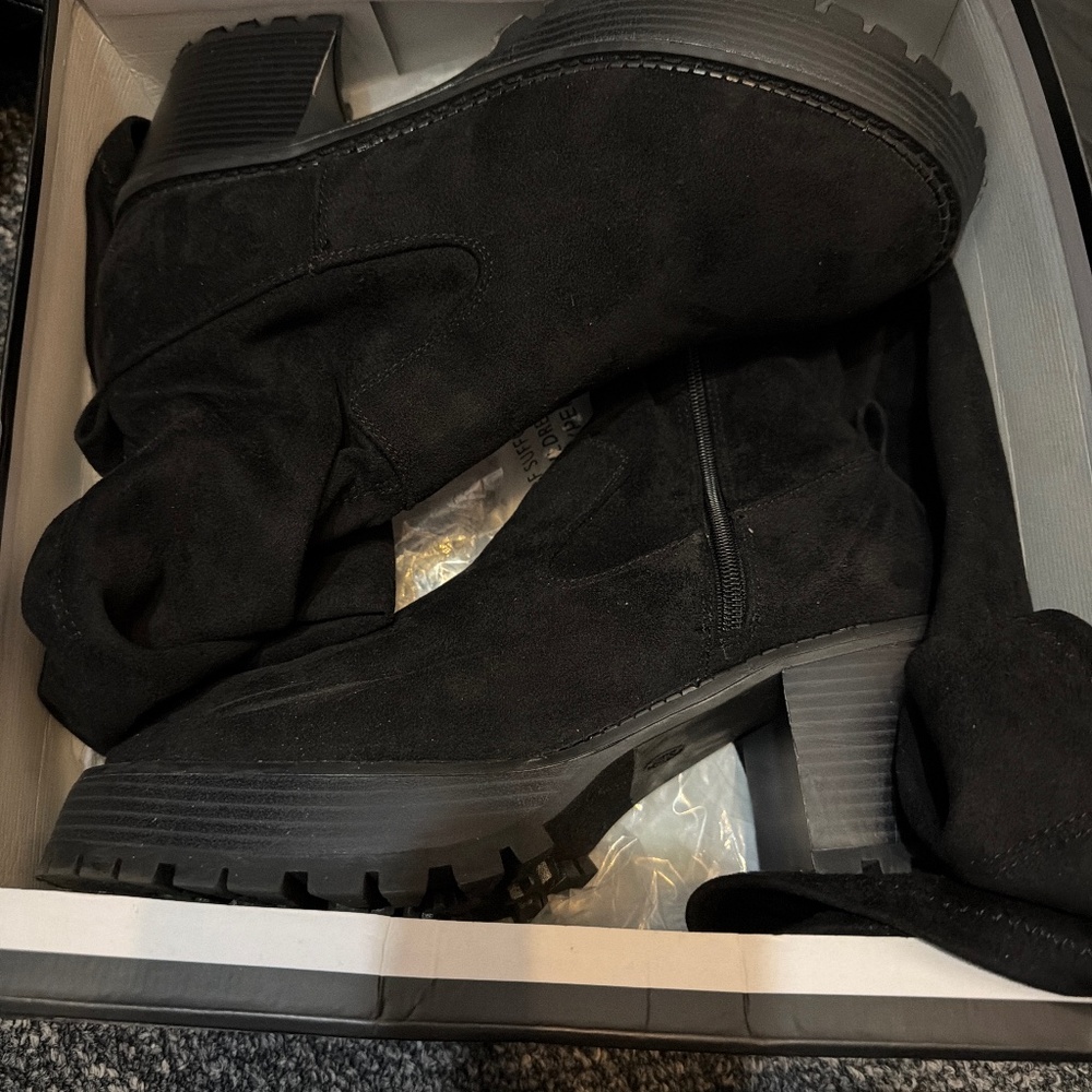 Knee high Swede boots